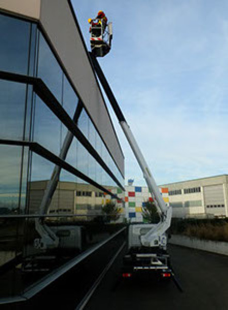 Aerial Platform P140T 2